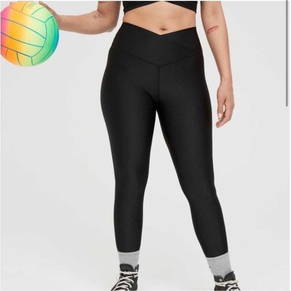 aerie Pants - Aerie Offline Crossover Legging in Shine High Black, Size M